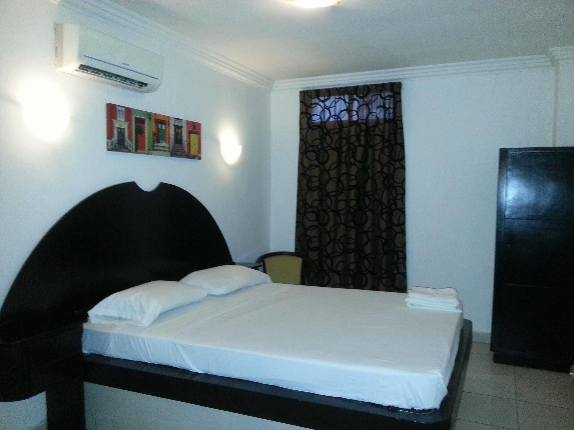 Hotel Pension Corona Panama City Luaran gambar